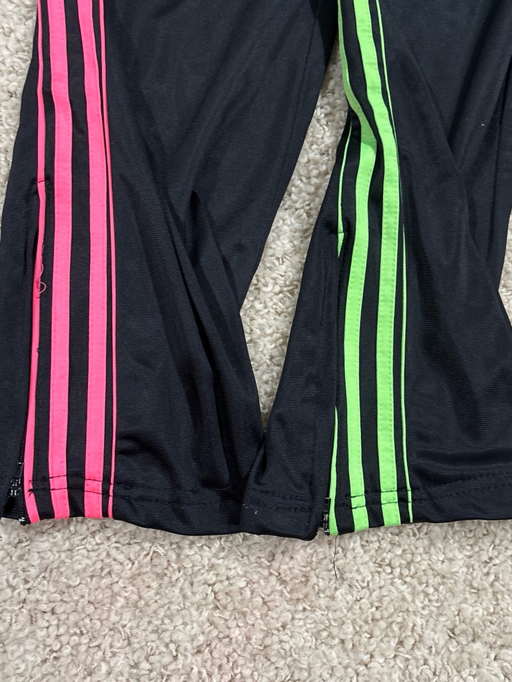 Bundle of 2 Victory Active Women’s Elastic Striped Track Pants Joggers Sz Medium - Picture 2 of 5